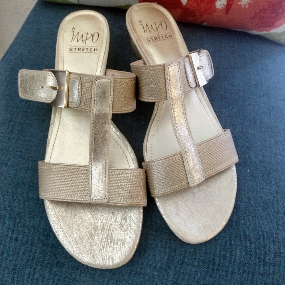 Impo sandals